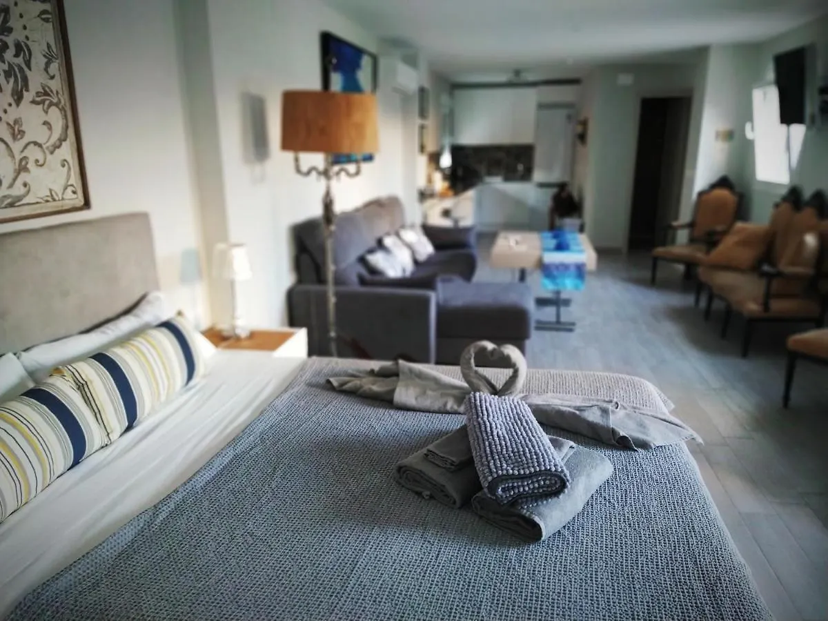 Guest house Hostal Casa Nautilus Cadiz Spain
