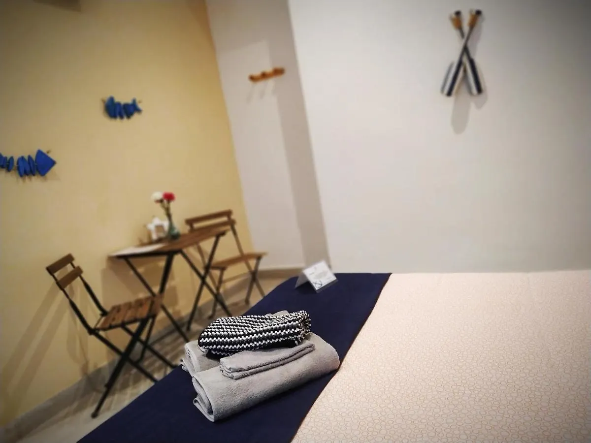Guest house Hostal Casa Nautilus Cadiz Spain