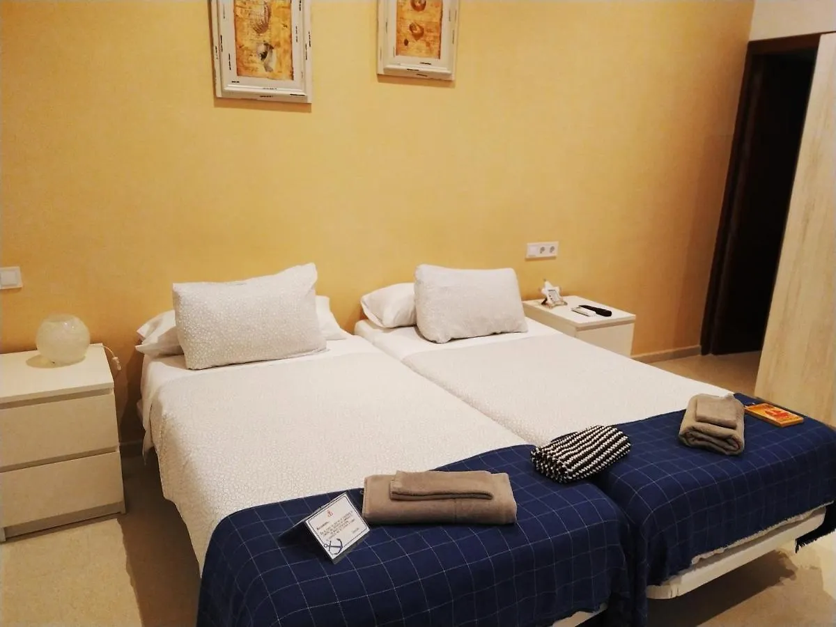 Hostal Casa Nautilus Cádiz España